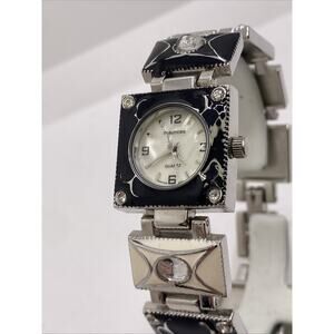 Maurices Womens Vintage Rhinestone Watch Works New Battery